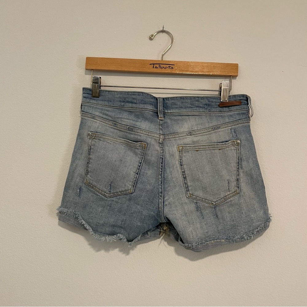 Pilcro Hyphen High-Rise Multicolor Embroidered Distressed Denim Shorts, Size 27 - Picture 4 of 9